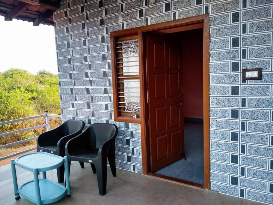 Kamanabillu Homestay, For Jog Falls Travellers Siddapur Exterior photo